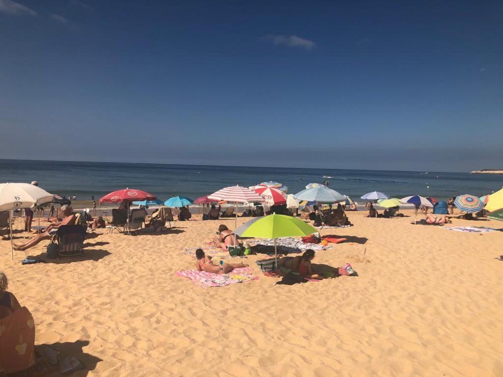 Luxury Two Br Pool View Beach Side Apartment At Algarve'S Longest Beach Armação de Pêra Exteriör bild