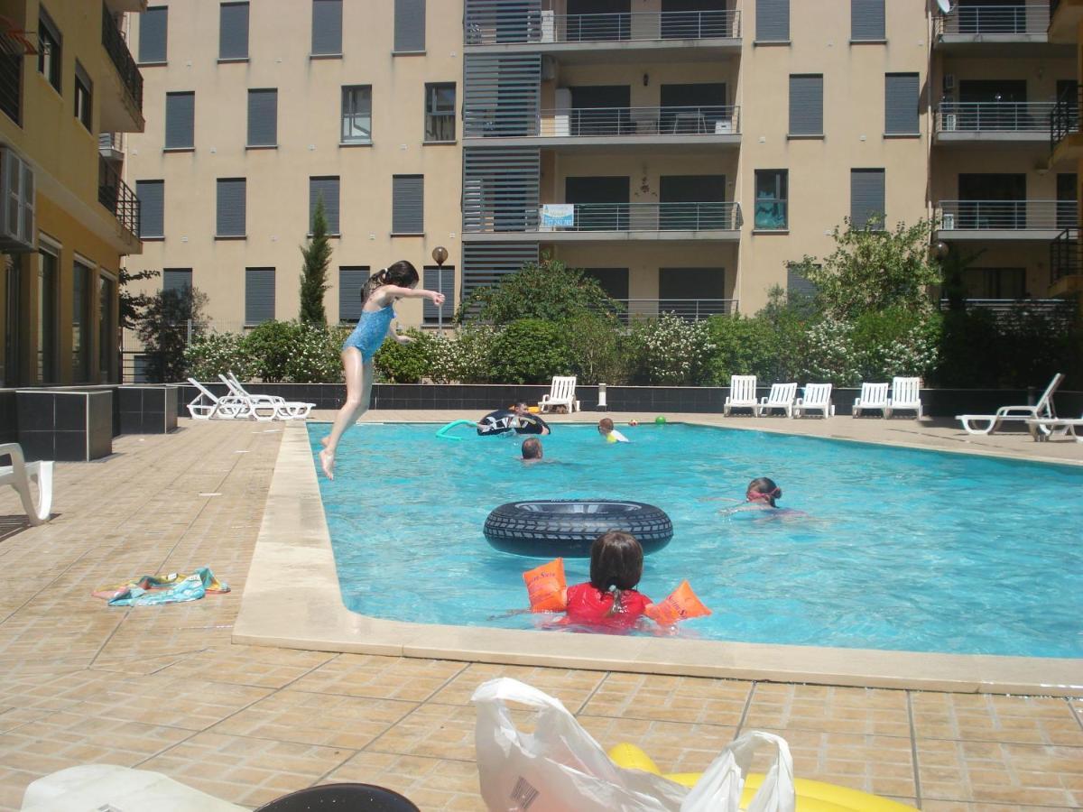 Luxury Two Br Pool View Beach Side Apartment At Algarve'S Longest Beach Armação de Pêra Exteriör bild